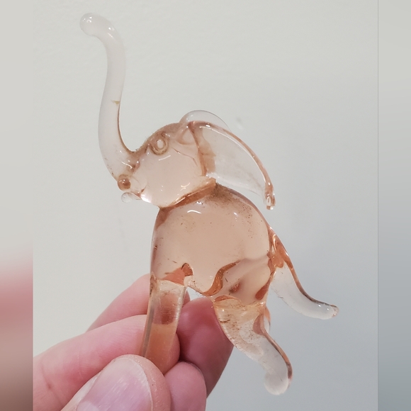 Glass Elephant - Picture 8 of 11